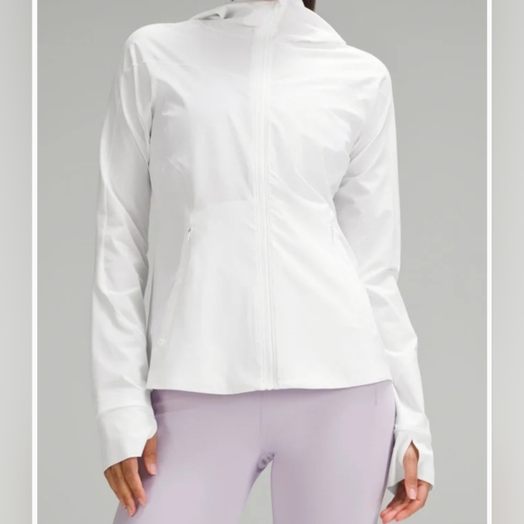 lululemon athletica Jackets & Blazers - Lululemon Mist Over Windbreaker, size 6